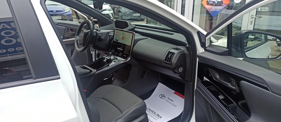 Toyota bZ4X cena 207900 przebieg: 7980, rok produkcji 2022 z Wleń małe 436